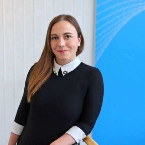 Kimberly Karambis is a Product Manager at Arvato Systems, focusing on digital traceability, digital commerce, and regulatory requirements such as the Digital Product Passport. 